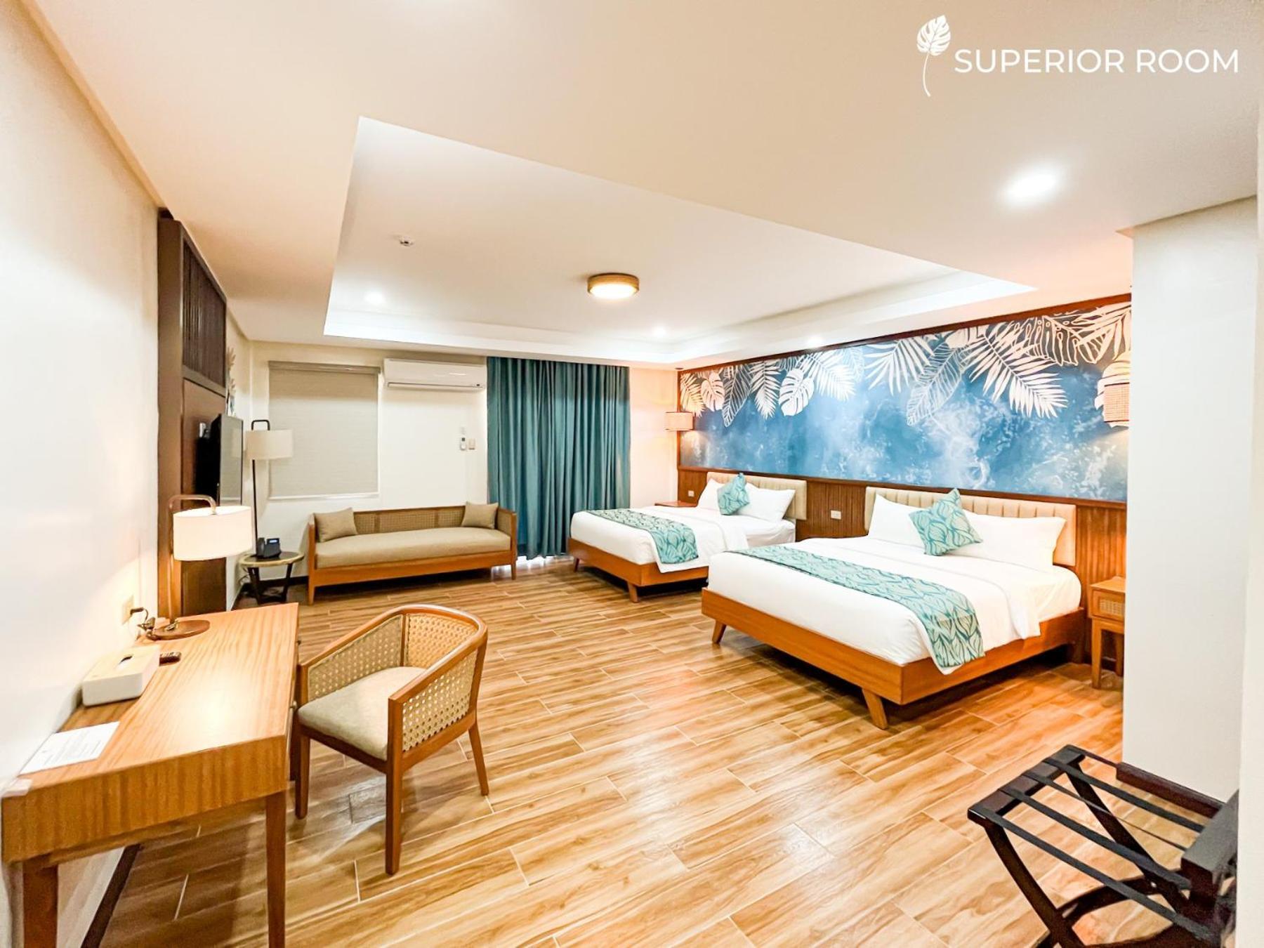 La Jolla Hotel And Beach Resort Bagac Bagian luar foto
