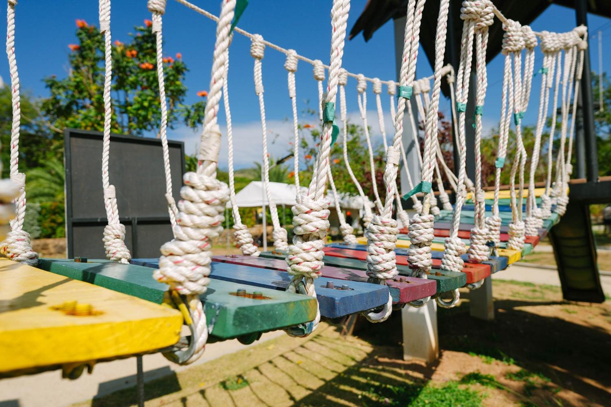 La Jolla Hotel And Beach Resort Bagac Bagian luar foto